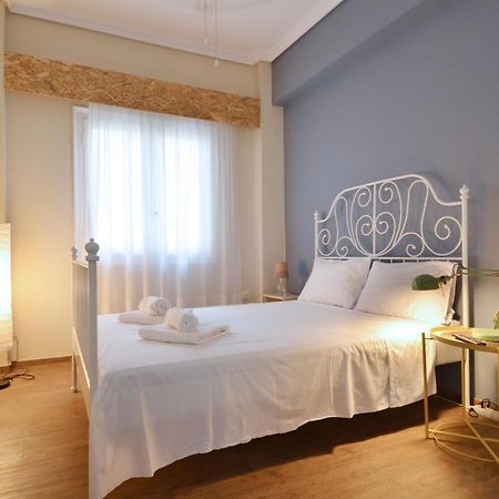 Cozy And Cute Apartment At Kolonaki Athena Bagian luar foto